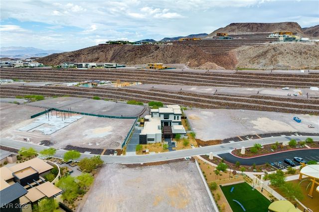 14 Sanctuary Peak Court, Henderson, NV 89012