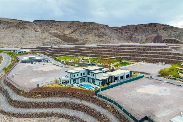 14 Sanctuary Peak Court, Henderson, NV 89012