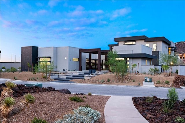 14 Sanctuary Peak Court, Henderson, NV 89012