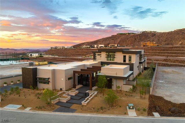 14 Sanctuary Peak Court, Henderson, NV 89012