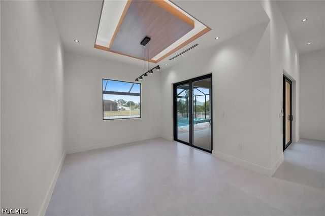 316 SW 13th CT, Cape Coral, FL 33991