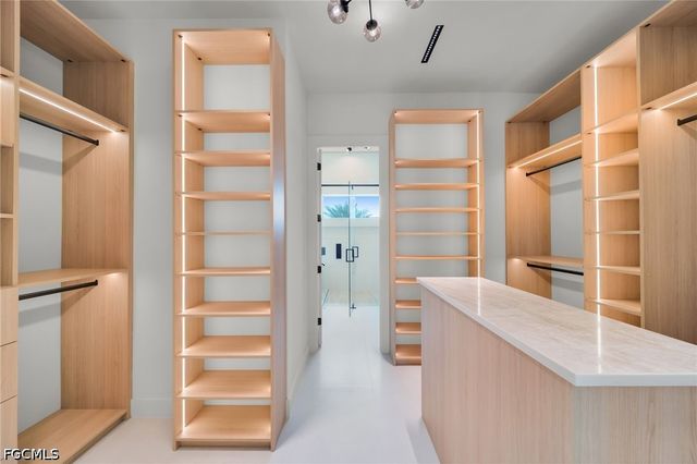 316 SW 13th CT, Cape Coral, FL 33991