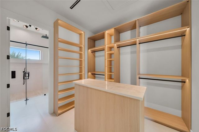 316 SW 13th CT, Cape Coral, FL 33991