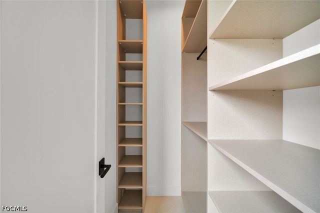 316 SW 13th CT, Cape Coral, FL 33991