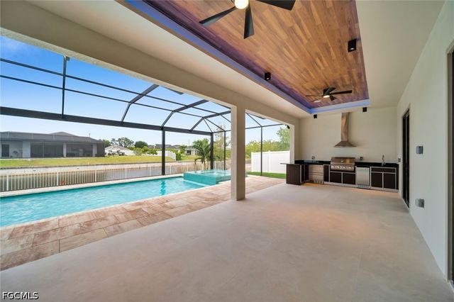 316 SW 13th CT, Cape Coral, FL 33991