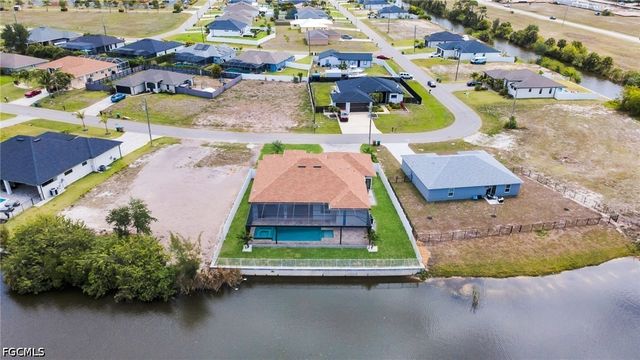 316 SW 13th CT, Cape Coral, FL 33991
