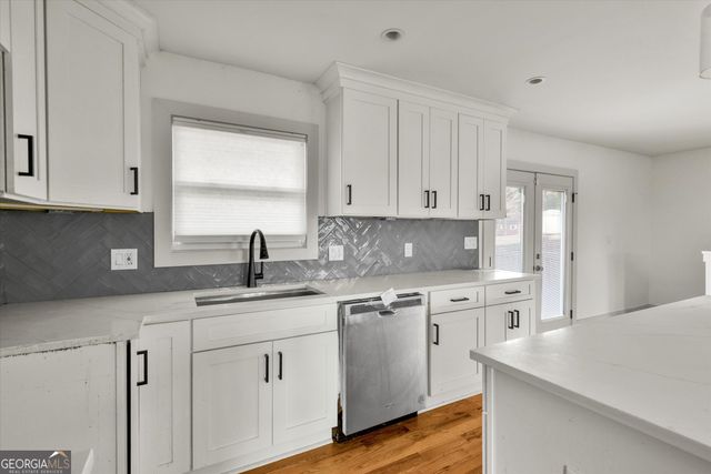 3859 N Camp Creek Parkway SW, Atlanta, GA 30331