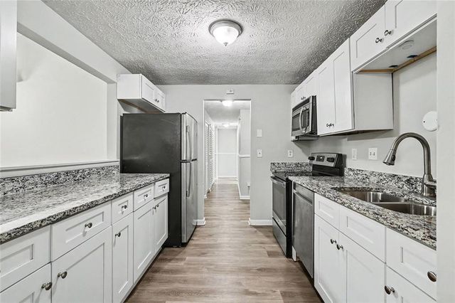 2196 Scarbrough Drive, Stone Mountain, GA 30088