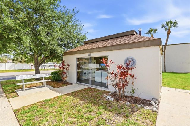 7701 STARKEY ROAD 412, Seminole, FL 33777