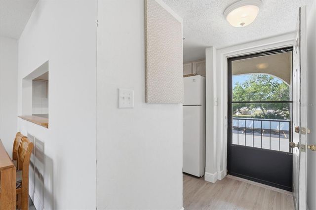 7701 STARKEY ROAD 412, Seminole, FL 33777