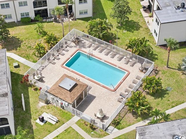 7701 STARKEY ROAD 412, Seminole, FL 33777