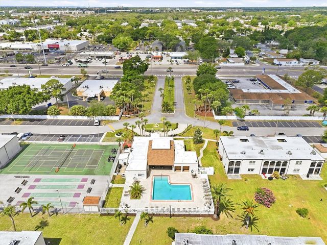 7701 STARKEY ROAD 412, Seminole, FL 33777