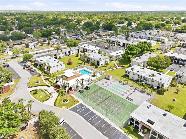 7701 STARKEY ROAD 412, Seminole, FL 33777