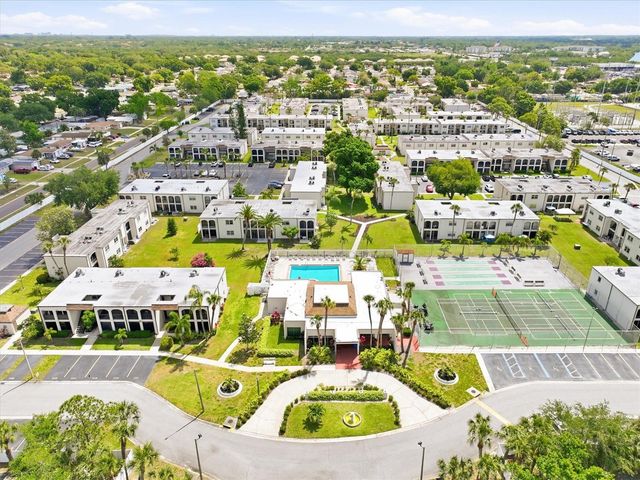 7701 STARKEY ROAD 412, Seminole, FL 33777