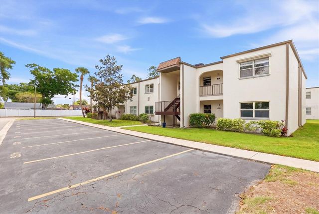 7701 STARKEY ROAD 412, Seminole, FL 33777