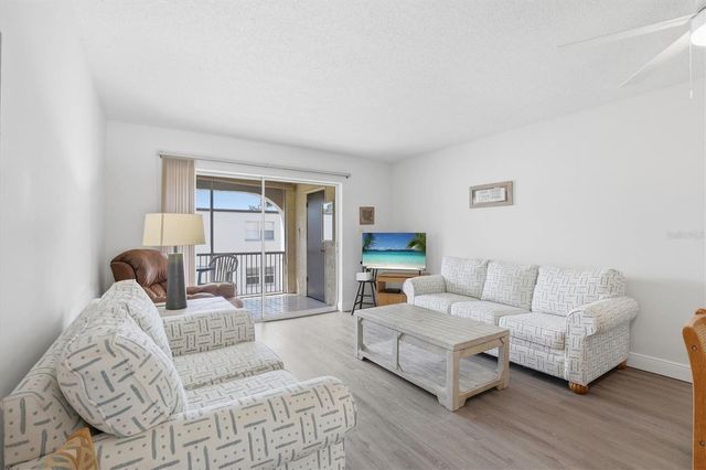 7701 STARKEY ROAD 412, Seminole, FL 33777