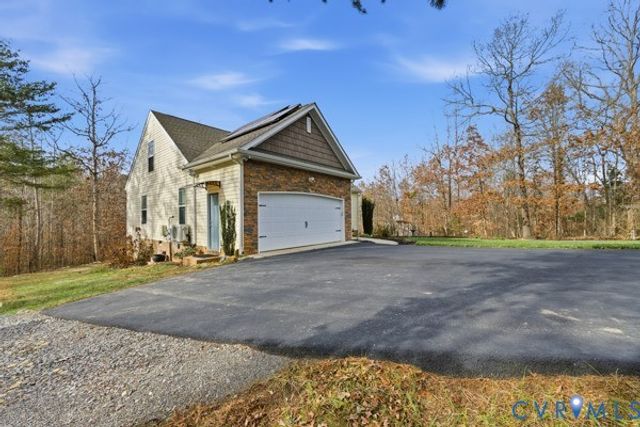 2503 Bucknell Ln, Maidens, VA 23102