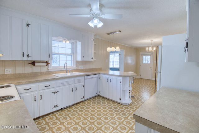 109 E New Hope Road, Goldsboro, NC 27534