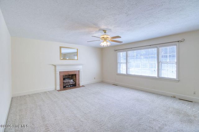 109 E New Hope Road, Goldsboro, NC 27534