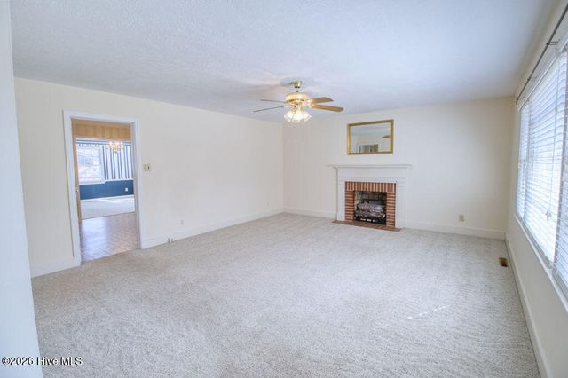 109 E New Hope Road, Goldsboro, NC 27534