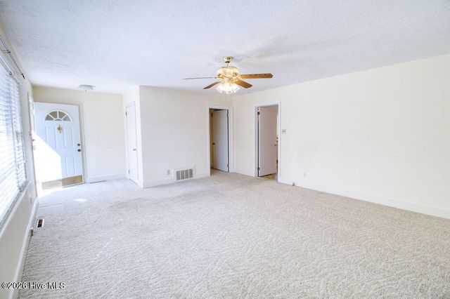 109 E New Hope Road, Goldsboro, NC 27534