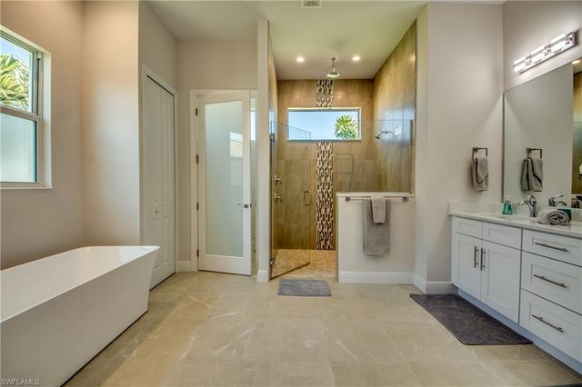 4825 SW 25th PL, Cape Coral, FL 33914