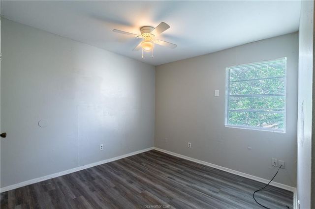 2706 Evergreen Circle C, Bryan, TX 77801