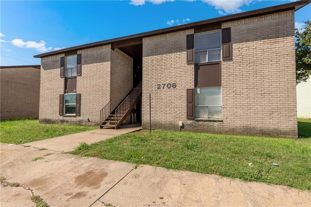 2706 Evergreen Circle C, Bryan, TX 77801