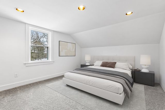 597 Mendon Rd, Northbridge, MA 01534