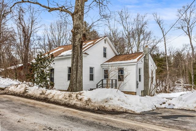 597 Mendon Rd, Northbridge, MA 01534