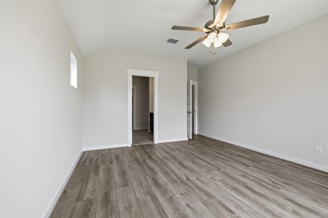 213 Cross Gable Lane, Dayton, TX 77535