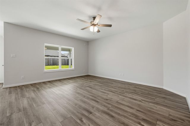 213 Cross Gable Lane, Dayton, TX 77535
