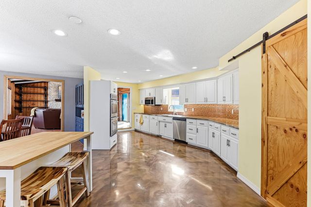 1108 Lacota Circle, Burnsville, MN 55337