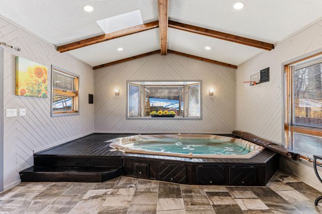 1108 Lacota Circle, Burnsville, MN 55337