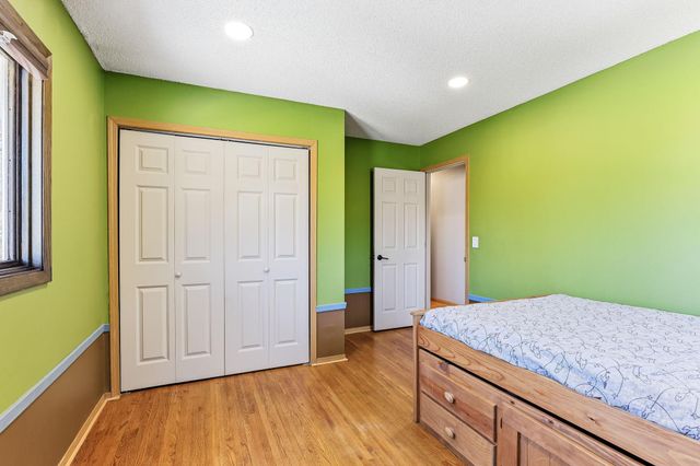 1108 Lacota Circle, Burnsville, MN 55337