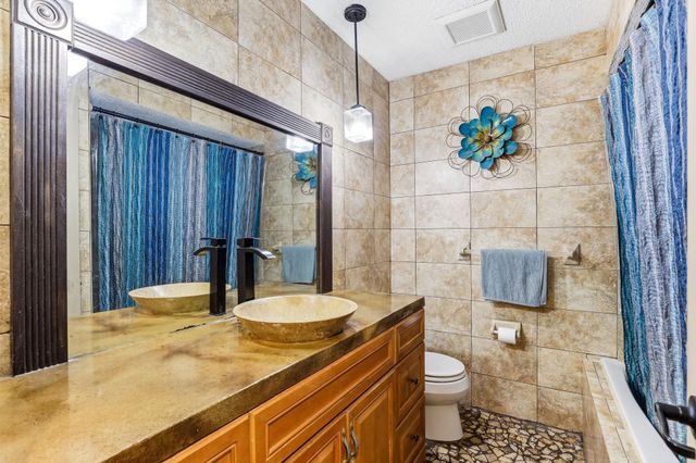 1108 Lacota Circle, Burnsville, MN 55337