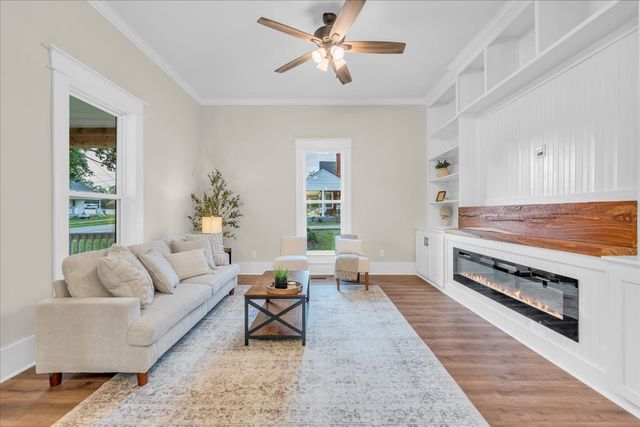 141 N Russell St, Portland, TN 37148