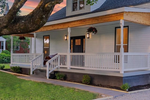 141 N Russell St, Portland, TN 37148