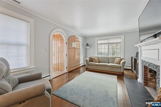 15 Godfrey Avenue, Roseland, NJ 07068