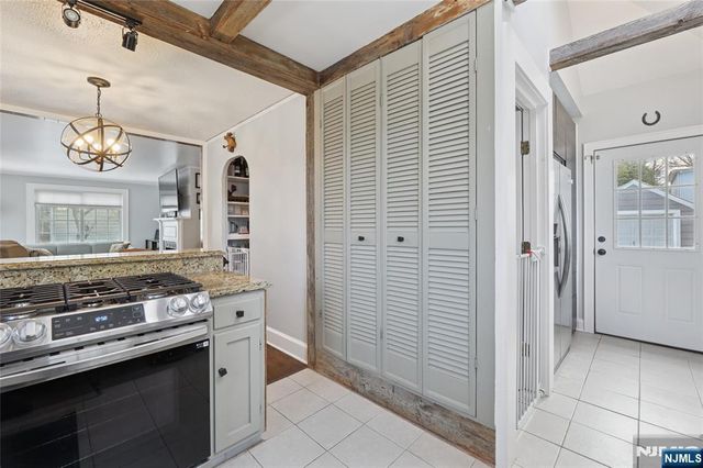 15 Godfrey Avenue, Roseland, NJ 07068