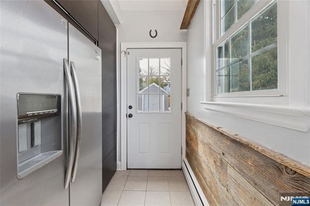 15 Godfrey Avenue, Roseland, NJ 07068