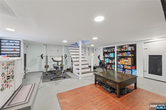 15 Godfrey Avenue, Roseland, NJ 07068