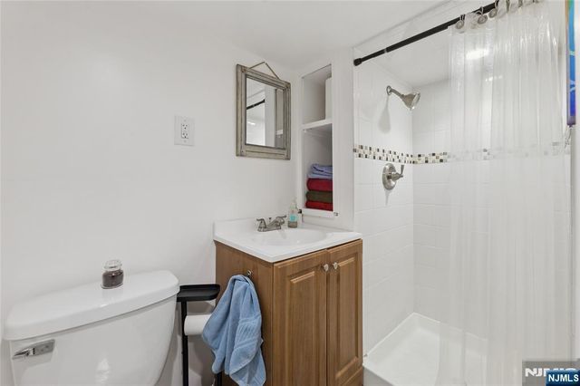 15 Godfrey Avenue, Roseland, NJ 07068