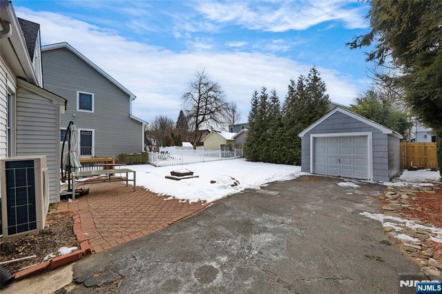 15 Godfrey Avenue, Roseland, NJ 07068