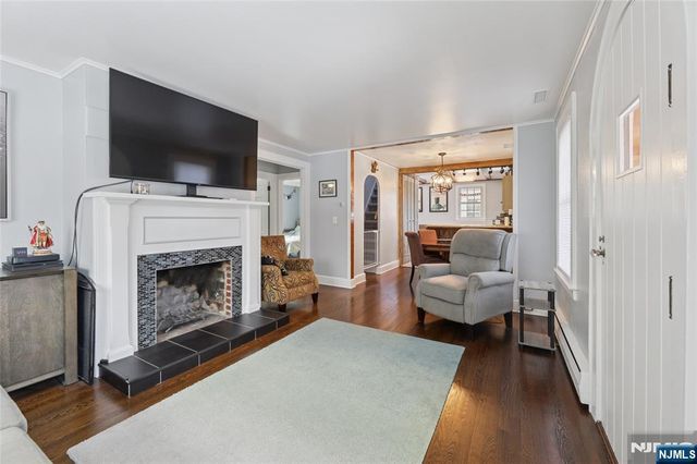 15 Godfrey Avenue, Roseland, NJ 07068