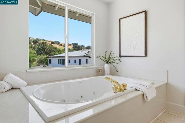 183 Lasata Ct, Danville, CA 94526