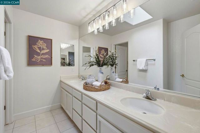 183 Lasata Ct, Danville, CA 94526