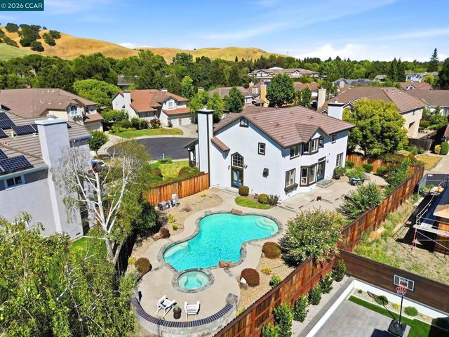 183 Lasata Ct, Danville, CA 94526