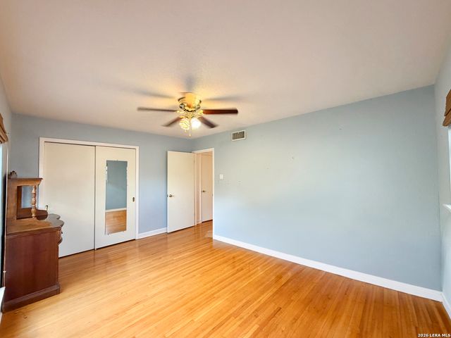 3715 OAK TRL, San Antonio, TX 78228