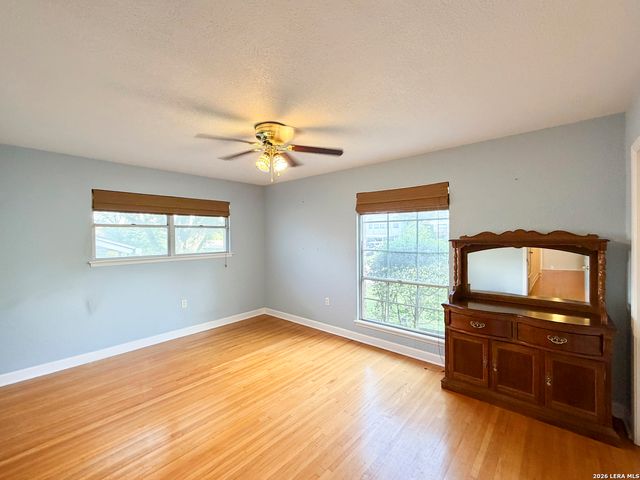 3715 OAK TRL, San Antonio, TX 78228